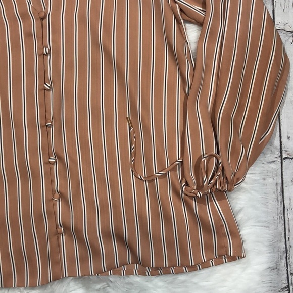 CLEARANCE L'Academie V-neck Cold Shoulder Striped Blouse - Picture 11 of 13